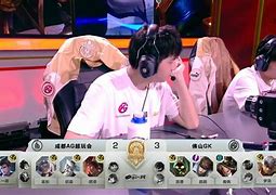 纽恩客场力克强敌，领先积分榜的简单介绍